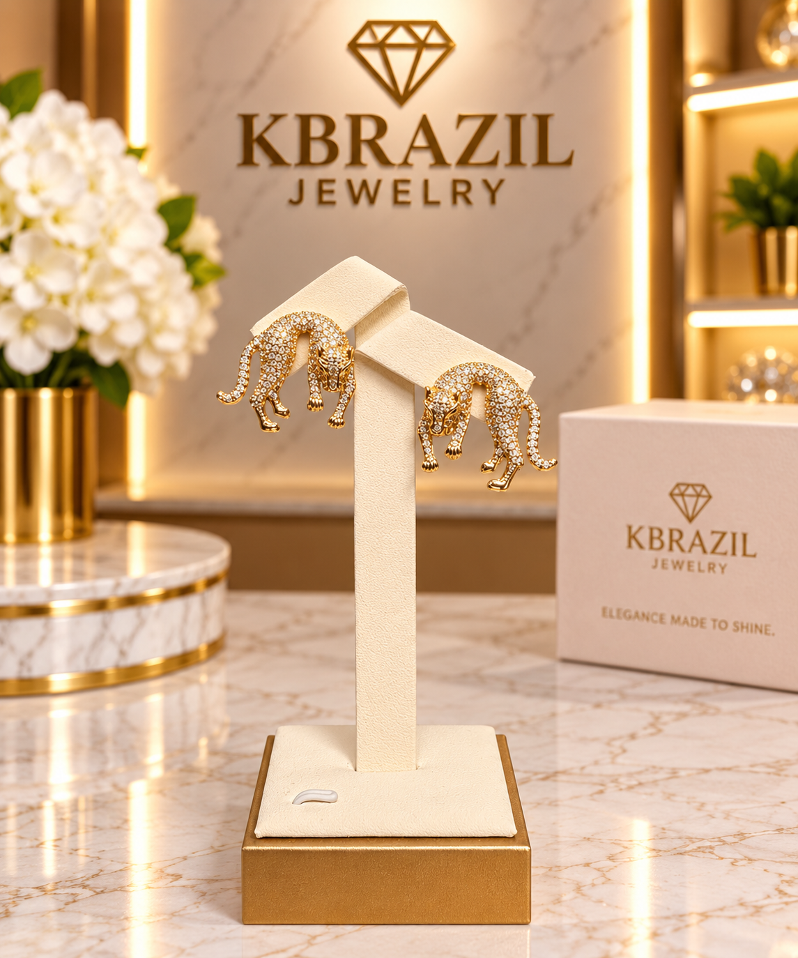 Golden Panther Earrings – Sparkling Gold Animal-Inspired Earrings